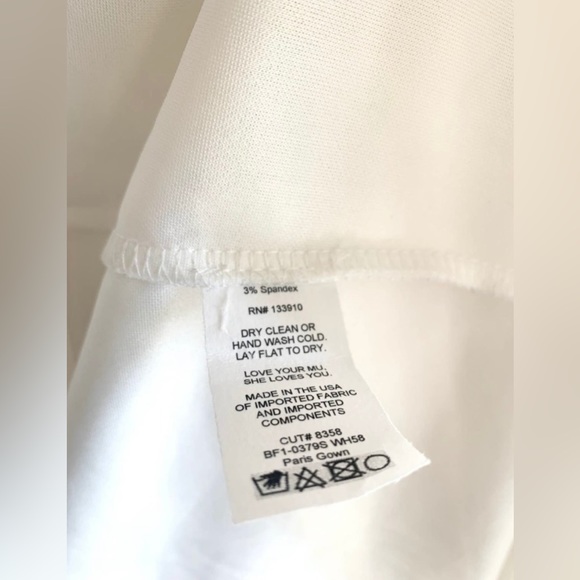 Show Me Your Mumu Paris Gown in White Stretch XL - Picture 5 of 8